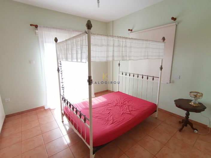 Image No.14-4 Bed House for sale
