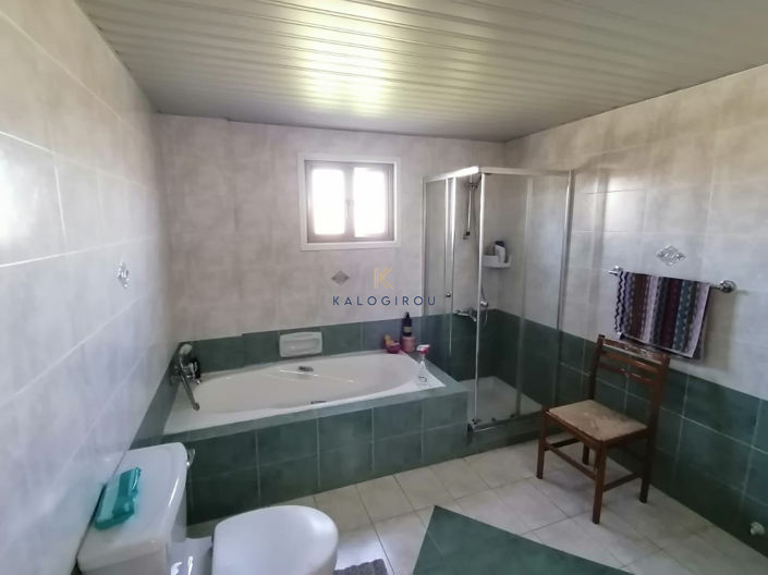 Image No.17-4 Bed House for sale