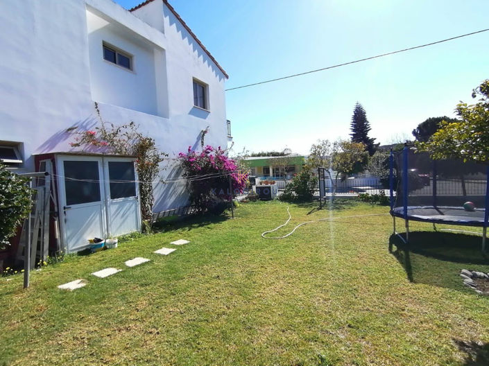 Image No.20-4 Bed House for sale