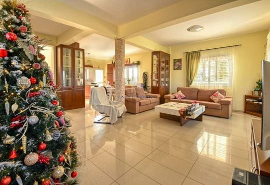 Image No.3-3 Bed House for sale