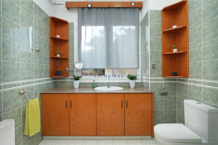 Image No.17-3 Bed House for sale