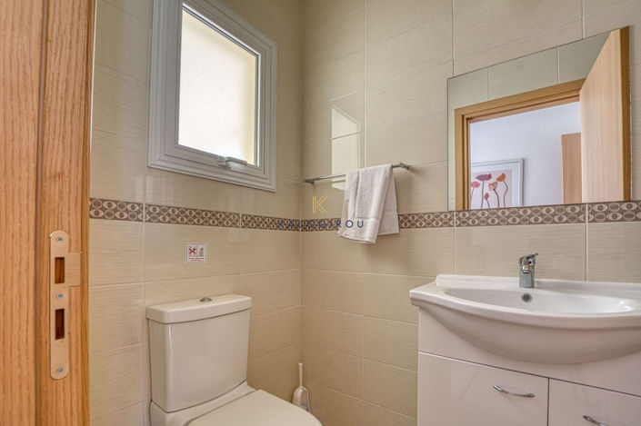 Image No.17-3 Bed House for sale