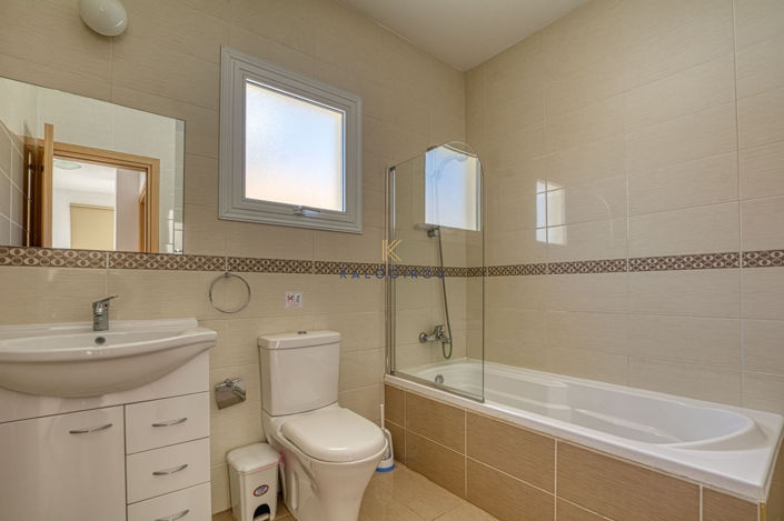 Image No.22-3 Bed House for sale