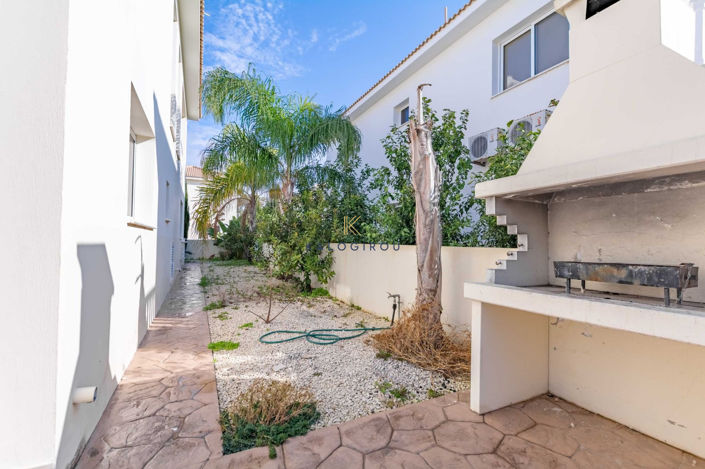 Image No.26-3 Bed House for sale