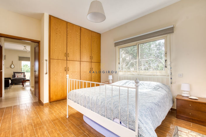 Image No.11-4 Bed House for sale