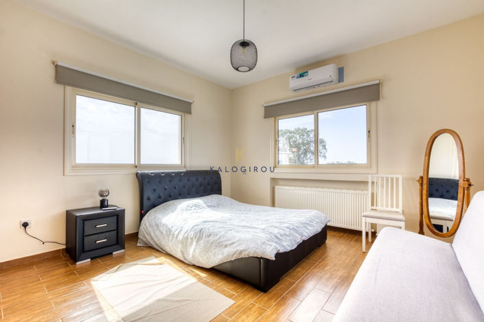 Image No.13-4 Bed House for sale