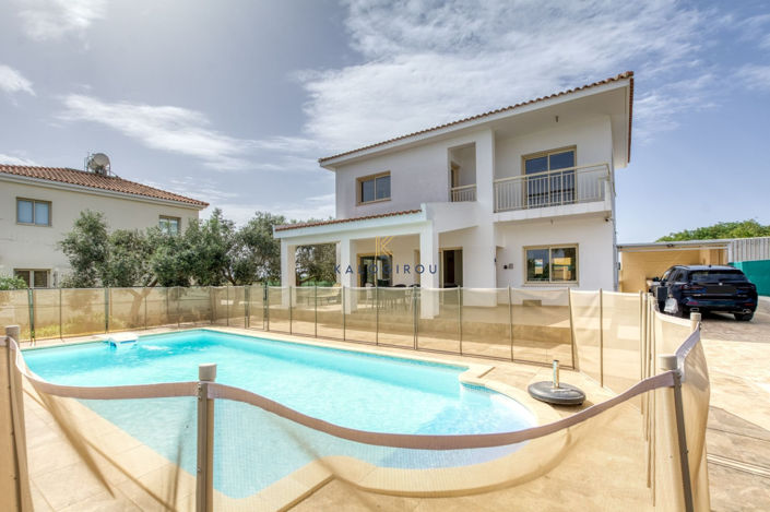 Image No.29-4 Bed House for sale