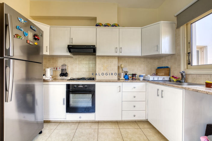 Image No.6-4 Bed House for sale