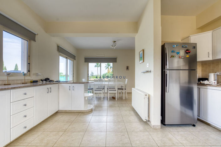 Image No.7-4 Bed House for sale