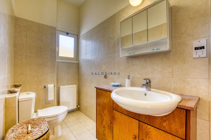 Image No.8-4 Bed House for sale