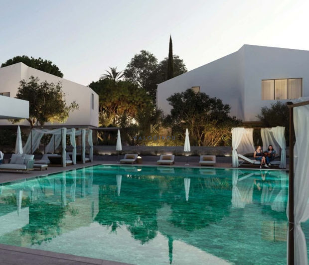 Image No.7-3 Bed House for sale