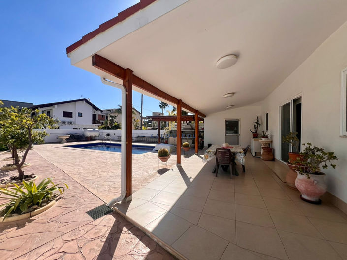 Image No.28-4 Bed House for sale