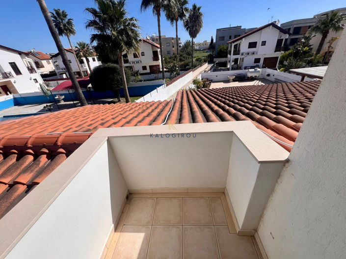 Image No.30-4 Bed House for sale