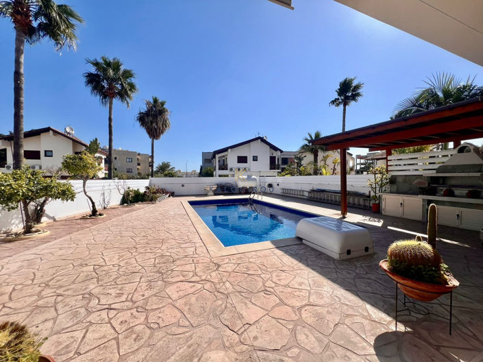 Image No.33-4 Bed House for sale
