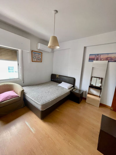 Image No.16-25 Bed Property for sale