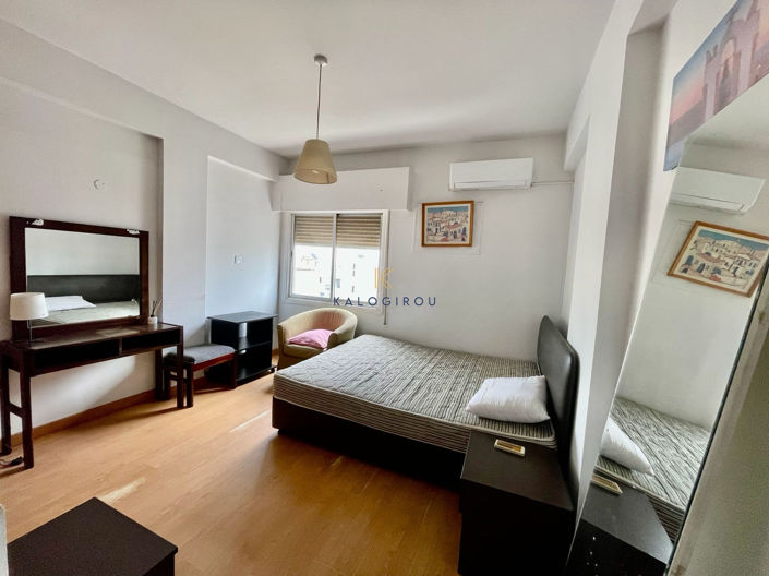 Image No.17-25 Bed Property for sale