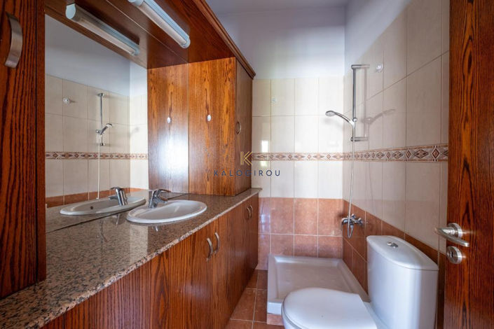 Image No.13-4 Bed House for sale