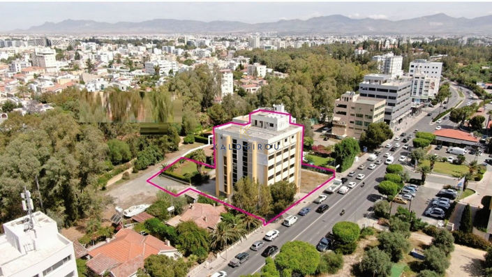 Image No.2-Commercial à vendre à Strovolos