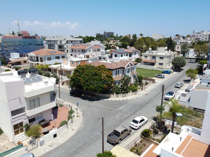Image No.2-Maison de 5 chambres à vendre à Larnaca