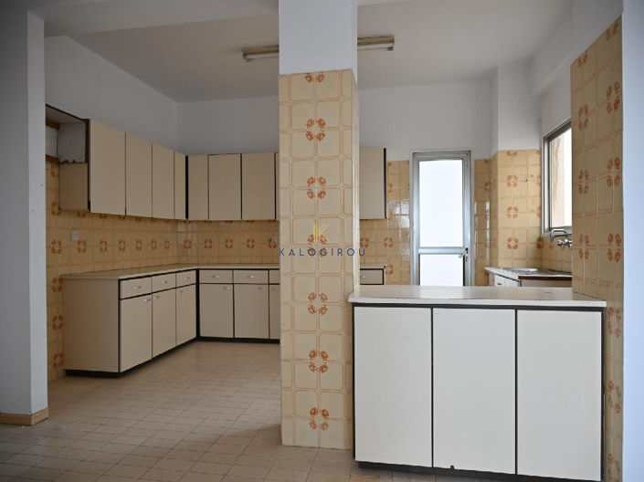 Image No.15-9 Bed Apartment for sale