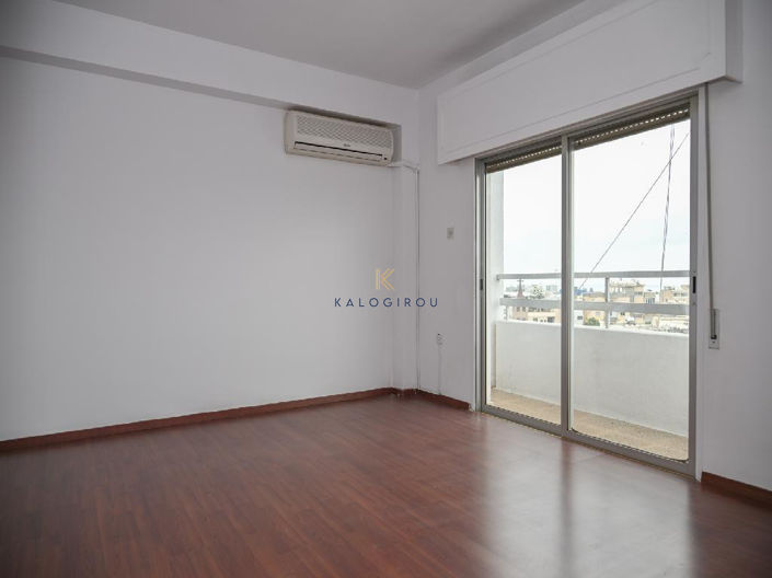 Image No.9-9 Bed Apartment for sale