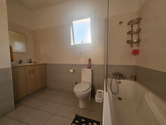 Image No.11-3 Bed House for sale