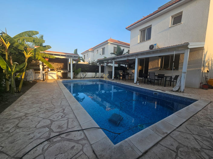 Image No.22-3 Bed House for sale