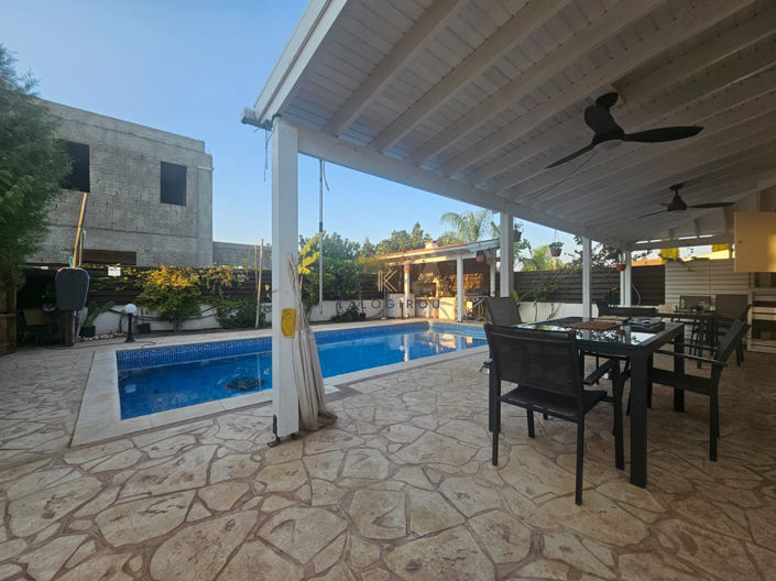 Image No.23-3 Bed House for sale