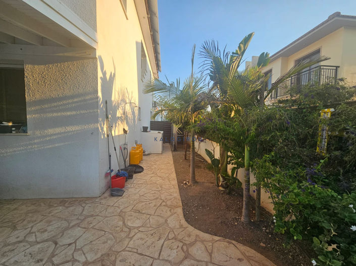 Image No.27-3 Bed House for sale
