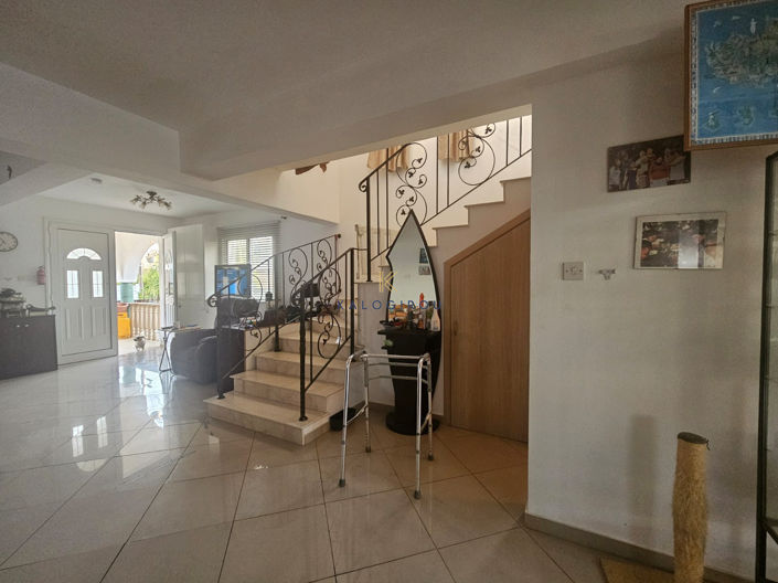 Image No.3-3 Bed House for sale