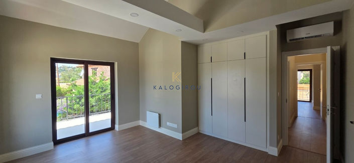 Image No.9-4 Bed House for sale