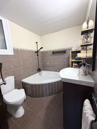 Image No.12-2 Bed Apartment for sale