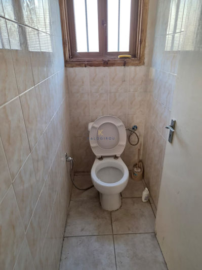 Image No.10-3 Bed House for sale