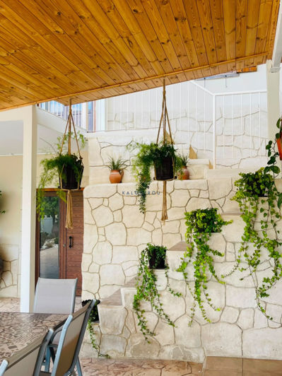 Image No.10-5 Bed House for sale