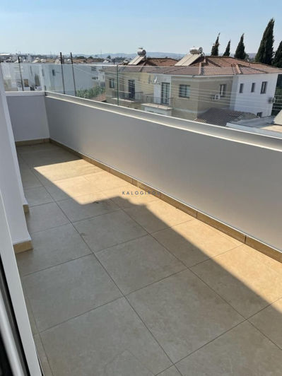 Image No.24-12 Bed Property for sale