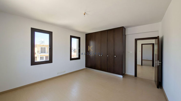 Image No.16-3 Bed House for sale