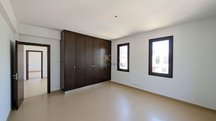 Image No.17-3 Bed House for sale