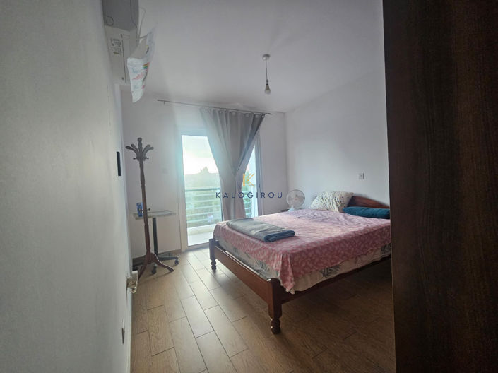 Image No.5-2 Bed House for sale
