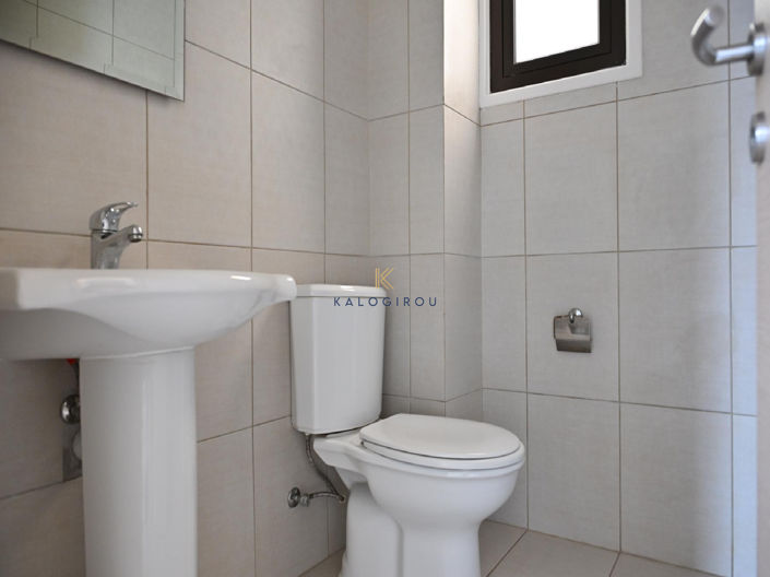 Image No.6-2 Bed House for sale