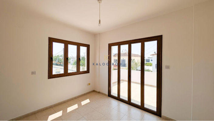 Image No.17-4 Bed House for sale