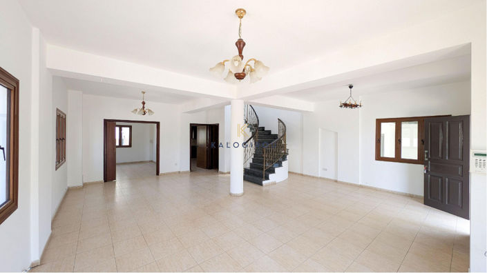 Image No.2-4 Bed House for sale