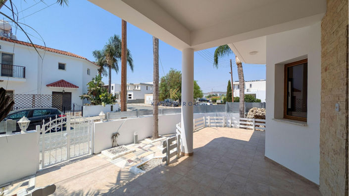 Image No.20-4 Bed House for sale