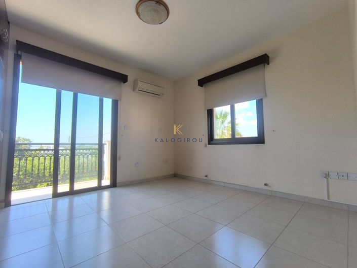 Image No.13-4 Bed House for sale