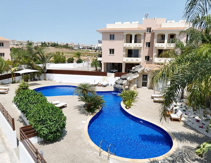Top floor, 2-Bed Apartment with Common Pool in Tersefanou village, Larnaca