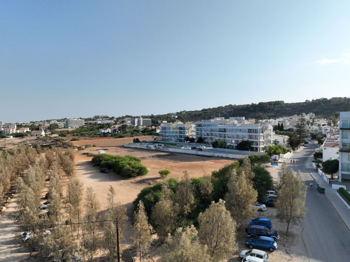 Image No.23-3 Bed Apartment for sale