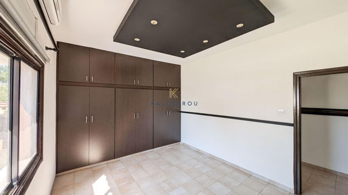 Image No.17-3 Bed House for sale