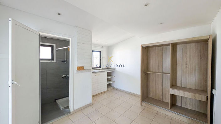 Image No.24-3 Bed House for sale