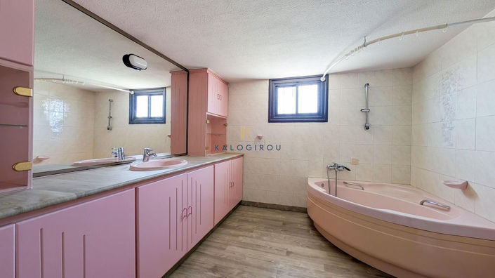 Image No.26-3 Bed House for sale