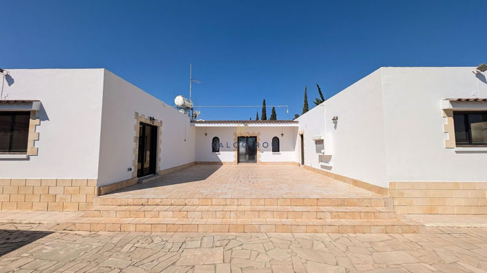 Image No.7-3 Bed House for sale