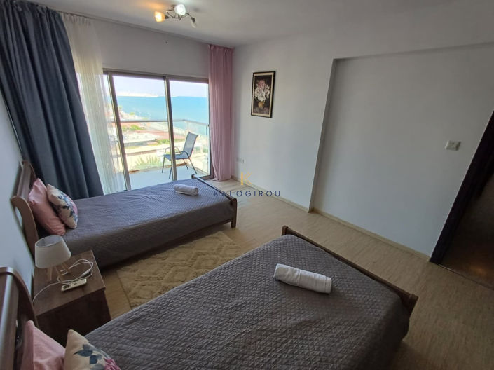 Image No.10-14 Bed Property for sale